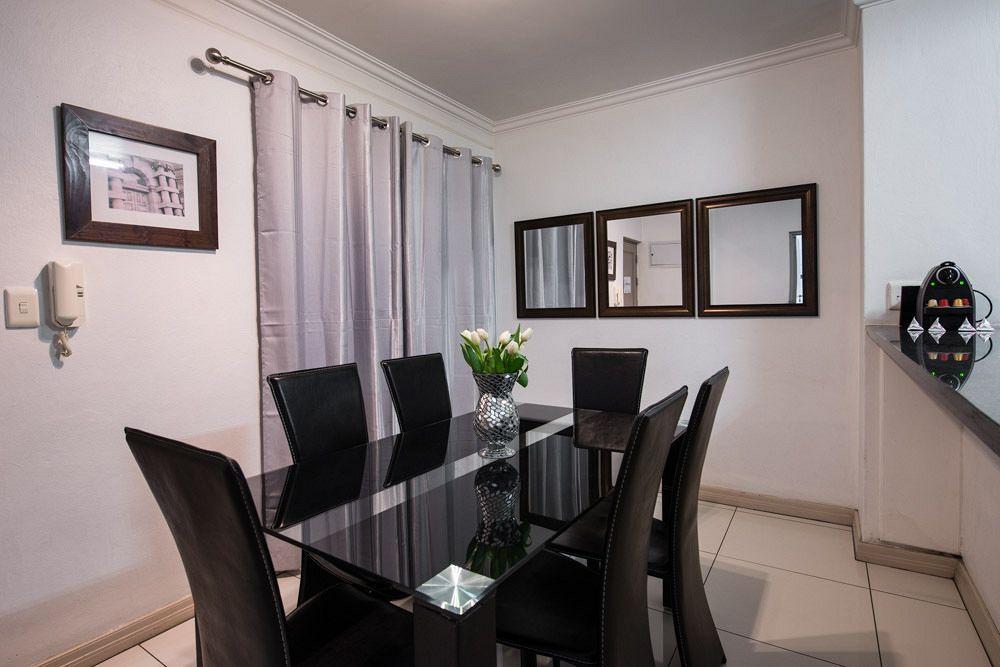 Westay Westpoint Apartments Sandton Buitenkant foto